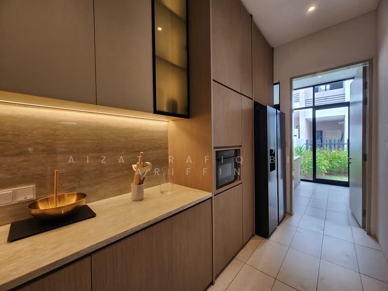 Bungalow for Sale in Kajang (Selangor) - Aizat Rafiq Bin Ariffin - Kitchen - PropertyGuru.com.my