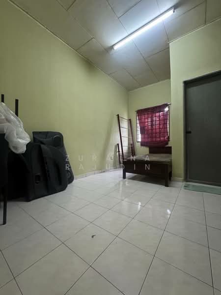 Seksyen 23 untuk Untuk Dijual - RM 530,000, Mac 2026 - Bedroom - PropertyGuru.com.my