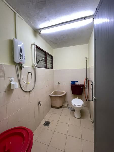 Taman Ehsan untuk Untuk Disewa - RM 1,700 /bulan, Feb 2026 - Bathroom - PropertyGuru.com.my