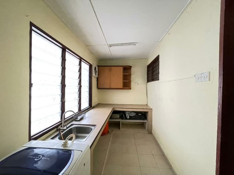 Taman Ehsan untuk Untuk Disewa - RM 1,700 /bulan, Feb 2026 - Kitchen - PropertyGuru.com.my