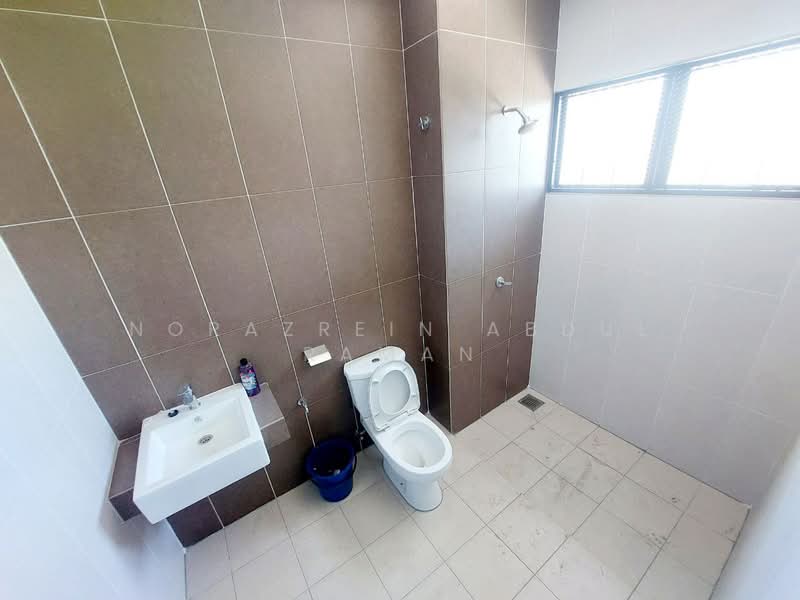 Terraced House for Sale in Kuala Selangor (Selangor) - Norazrein Abdul Raman - Bathroom - PropertyGuru.com.my
