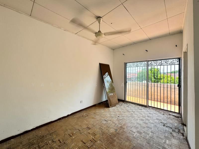 Untuk Dijual - END LOT Double Storey Terrace Taman Pinggiran Senawang