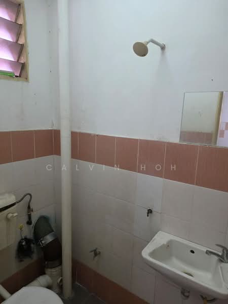 Apartment for Rent at Mentari Court - Calvin Hoh - Bathroom - PropertyGuru.com.my