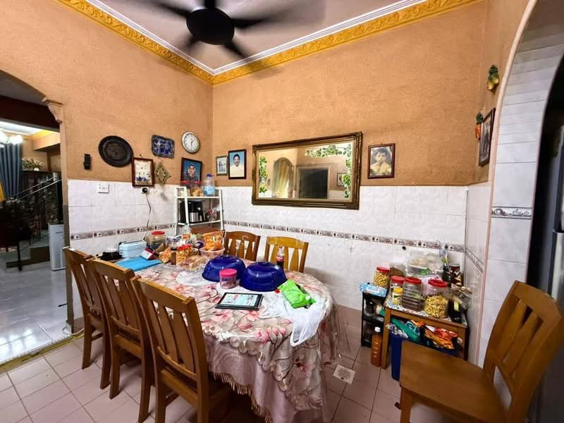 2-storey Terraced House for Sale in Bukit Indah (Iskandar Puteri (Nusajaya)) - Simpson Poh - Dining Room - PropertyGuru.com.my