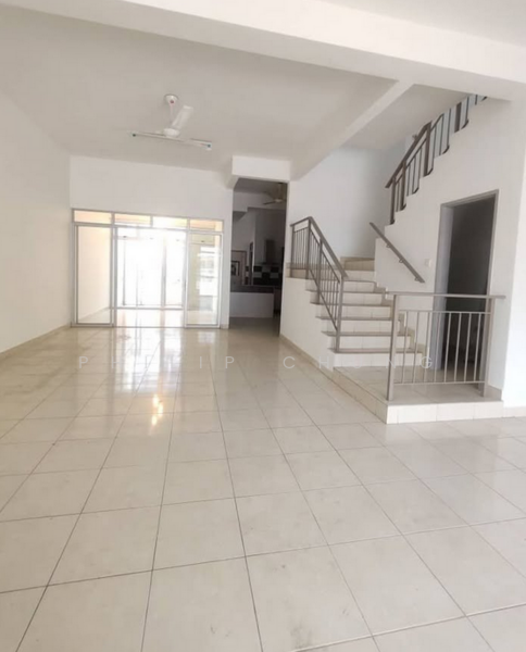 2-storey Terraced House for Sale in Setia Indah (Setia Alam) - Philip Chung - Living Room - PropertyGuru.com.my