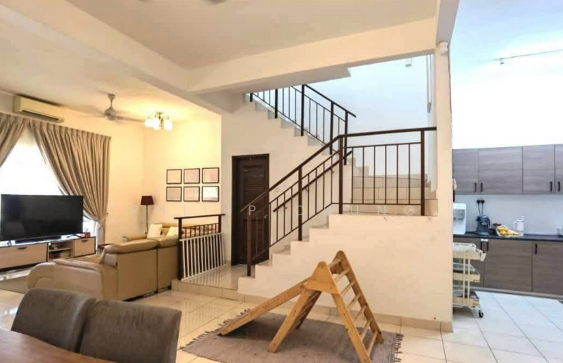 2-storey Terraced House for Sale in Setia Indah (Setia Alam) - Philip Chung - Living Room - PropertyGuru.com.my