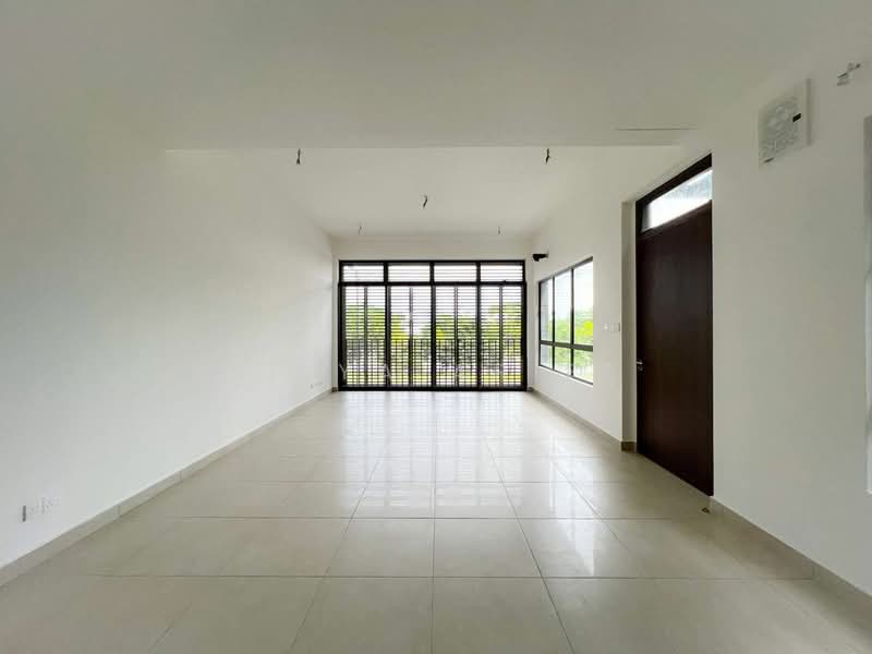 3-storey Terraced House for Sale in Cyberjaya (Selangor) - BILYA ARIFF - Living Room - PropertyGuru.com.my
