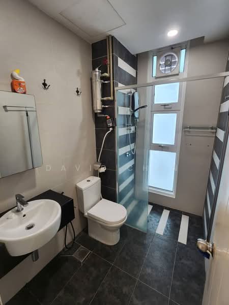 Service Residence for Sale at The Court @ Central Residence - David Chan - Bathroom - PropertyGuru.com.my