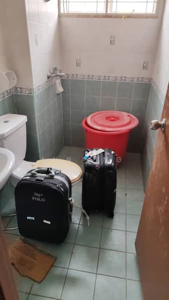 Semi-Detached House for Sale in Batu Caves (Selangor) - Ann Ong - Bathroom - PropertyGuru.com.my