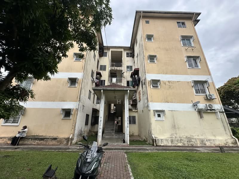 Apartment for Sale at Pangsapuri Flora III - Nazri Hassan - Exterior - PropertyGuru.com.my