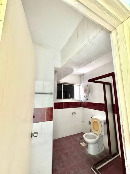 Condominium for Rent at Seri Mas Condominium - Hasif Ludin - Bathroom - PropertyGuru.com.my