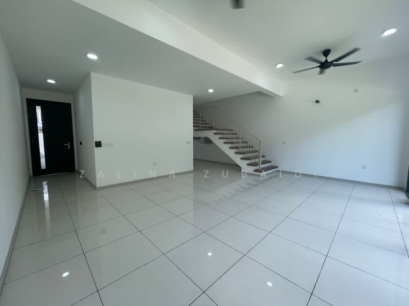 2-storey Terraced House for Rent in Shah Alam (Selangor) - Zalina Zubaidi - Living Room - PropertyGuru.com.my