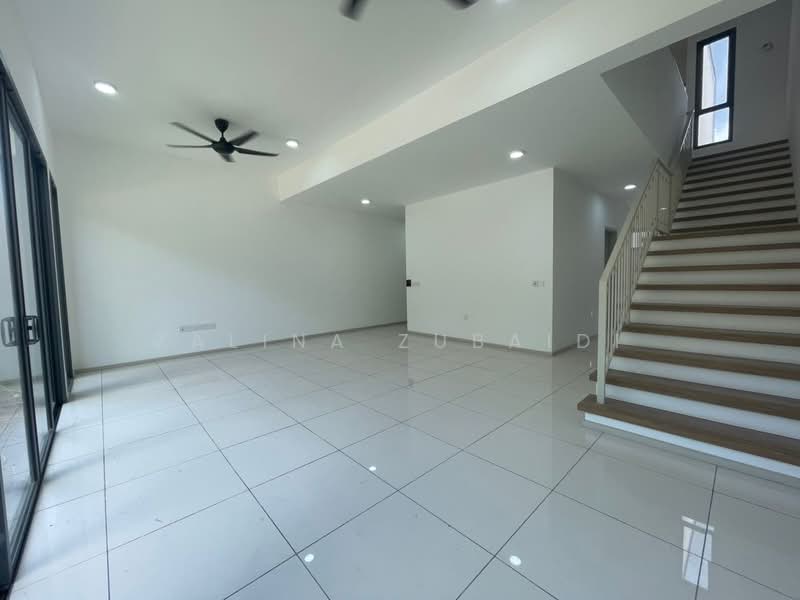 2-storey Terraced House for Rent in Shah Alam (Selangor) - Zalina Zubaidi - Living Room - PropertyGuru.com.my