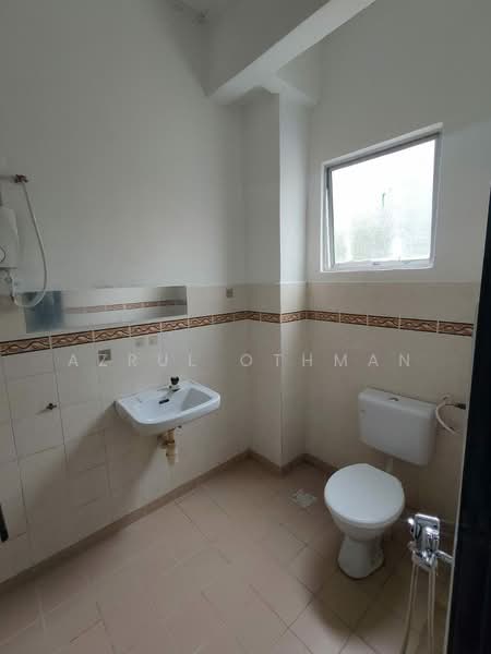 2-storey Terraced House for Sale in Taman Coral Heights (Sikamat) - Azrul Othman - Bathroom - PropertyGuru.com.my