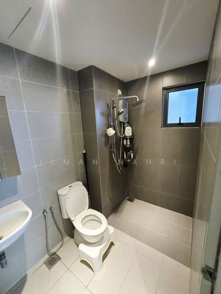 Service Residence for Sale at Almyra Residences - Ilman Nahri - Bathroom - PropertyGuru.com.my