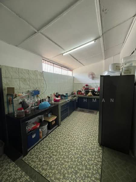 1-storey Terraced House for Sale in Taman Bunga Raya (Mantin) - Azrul Othman - Kitchen - PropertyGuru.com.my