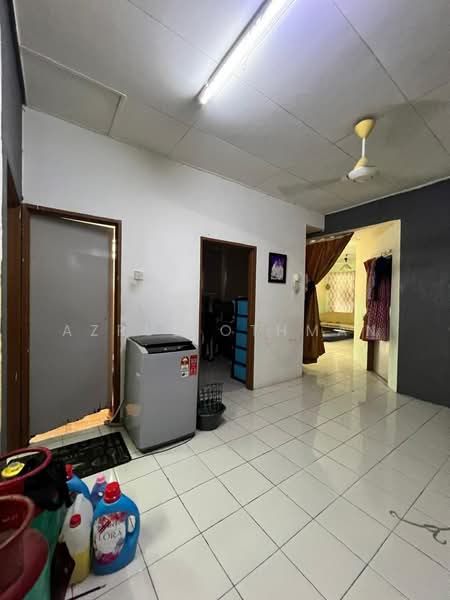 1-storey Terraced House for Sale in Taman Gadong Indah (Labu) - Azrul Othman - Interior - PropertyGuru.com.my