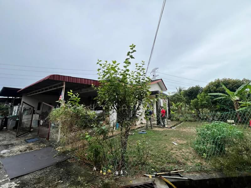 1-storey Terraced House for Sale in Taman Gadong Indah (Labu) - Azrul Othman - Exterior - PropertyGuru.com.my