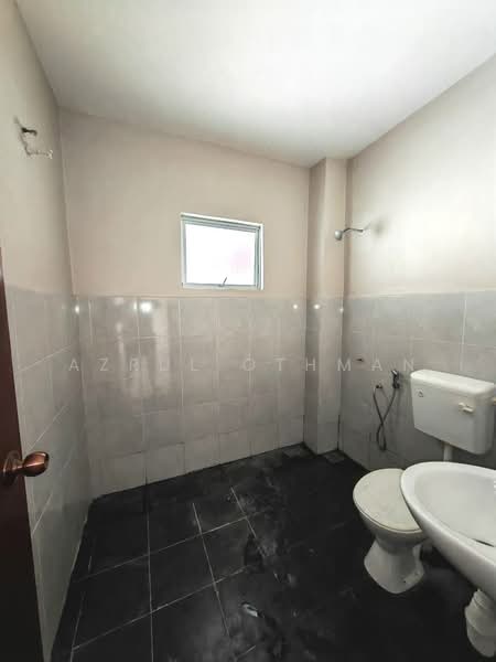 Rumah Teres 2 Tingkat untuk Dijual di Taman Gadong Indah (Labu) - Azrul Othman - Bathroom - PropertyGuru.com.my