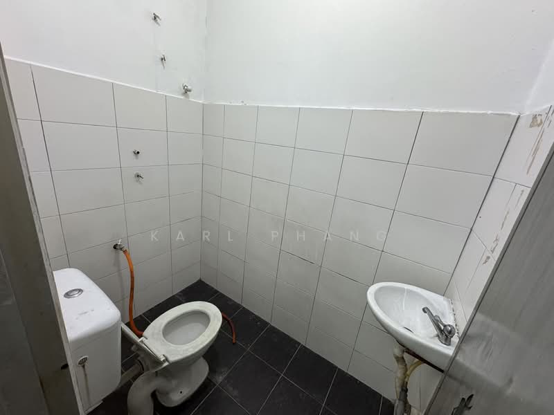 2 Storey Terrace at Lorong Kapar Setia 38 untuk Untuk Dijual - RM 450,000, Mac 2026 - Bathroom - PropertyGuru.com.my