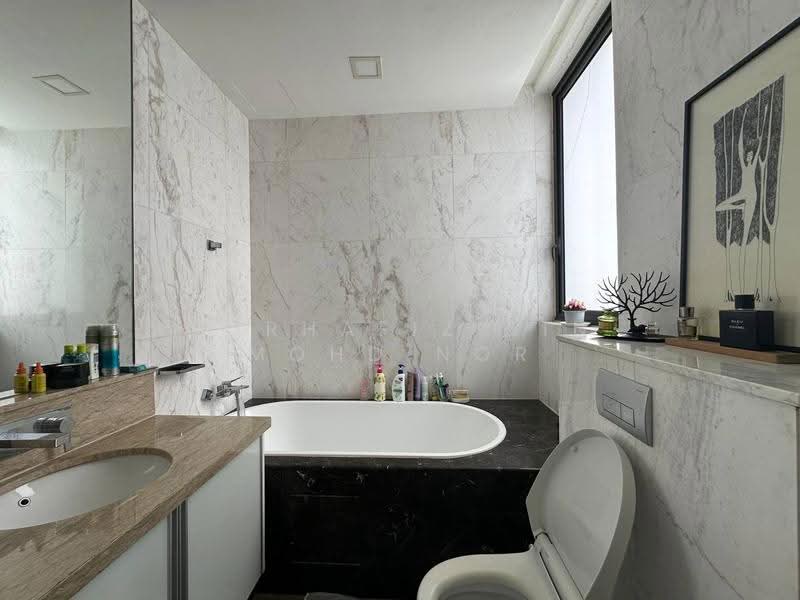Condominium for Sale at Icon Residence - Norhafiz Bin Mohd Nor - Bathroom - PropertyGuru.com.my