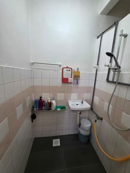 Sri Anggerik 1 untuk Untuk Dijual - RM 240,000, Feb 2026 - Bathroom - PropertyGuru.com.my