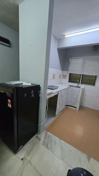 Flat for Rent at Flat PKNS Section 7 - AHMAD FARIS RAHIMI - Kitchen - PropertyGuru.com.my