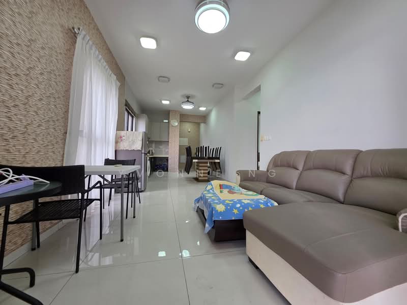 Condominium for Rent at Bay Point @ Country Garden Danga Bay - Yvonne Ng - Living Room - PropertyGuru.com.my