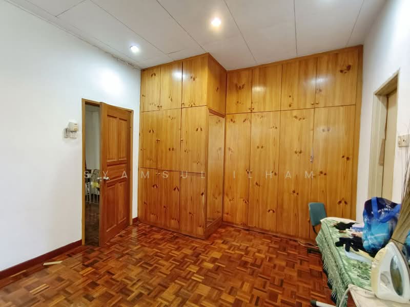 2-storey Terraced House for Sale in Bandar Utama (Selangor) - Syamsul Ilham - Bedroom - PropertyGuru.com.my