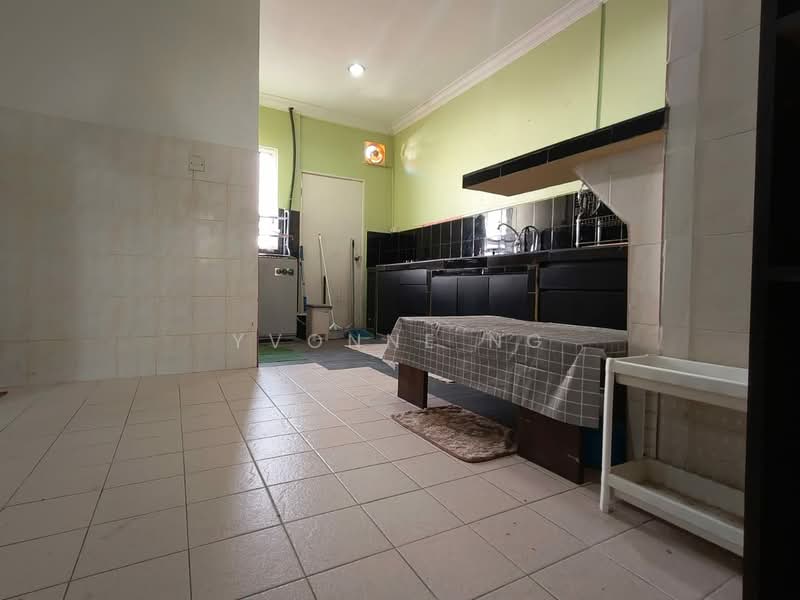 Mount Austin Mounts Austins untuk Untuk Disewa - RM 2,100 /bulan, Feb 2026 - Kitchen - PropertyGuru.com.my
