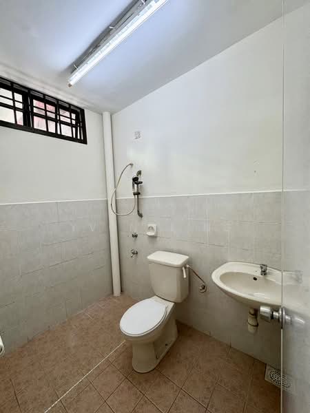 Taman Pelangi Indah untuk Untuk Disewa - RM 1,700 /bulan, Feb 2026 - Bathroom - PropertyGuru.com.my