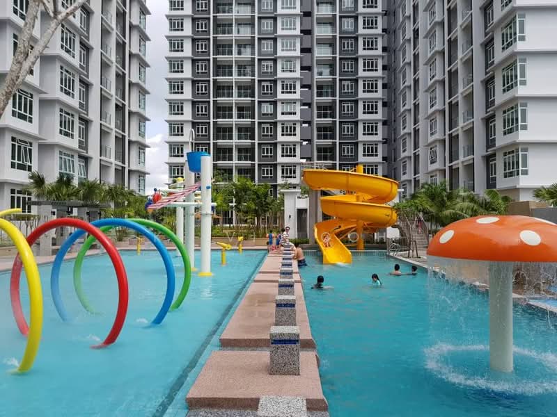 Parkland Residence untuk Untuk Dijual - RM 430,000, Feb 2026 - Pool - PropertyGuru.com.my