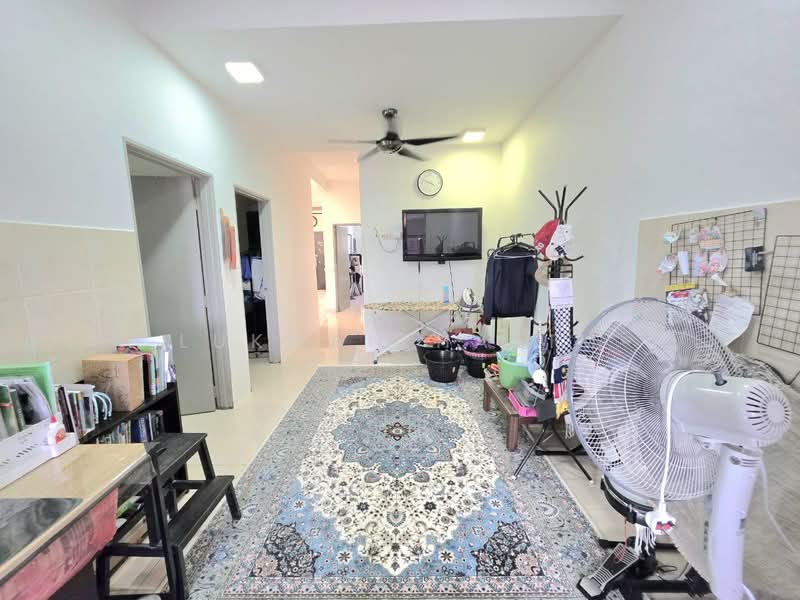 2-storey Terraced House for Sale in Kota Kemuning (Shah Alam) - Lukman Hakim - Living Room - PropertyGuru.com.my