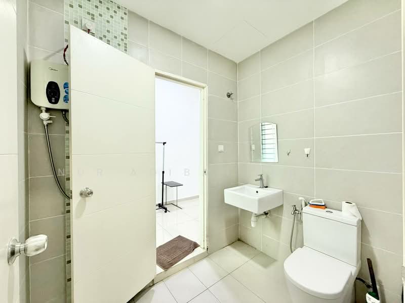 2-storey Terraced House for Sale in Seremban (Negeri Sembilan) - Nur Adibah Ishak - Bathroom - PropertyGuru.com.my