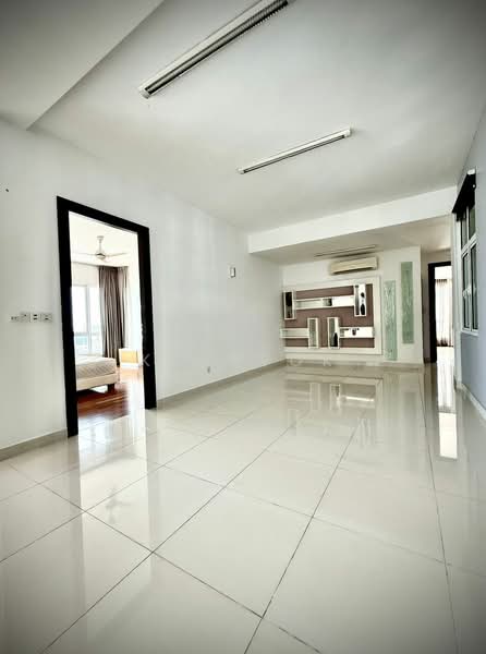 Condominium for Rent at Gurney Paragon - KK Kwok - Living Room - PropertyGuru.com.my
