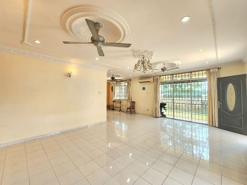 Rumah Teres 2 Tingkat untuk Dijual di Taman Seremban Jaya (Rantau) - Izzati Mat - Living Room - PropertyGuru.com.my
