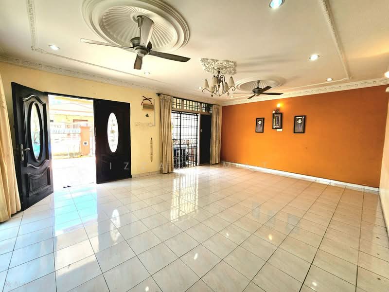 Rumah Teres 2 Tingkat untuk Dijual di Taman Seremban Jaya (Rantau) - Izzati Mat - Living Room - PropertyGuru.com.my