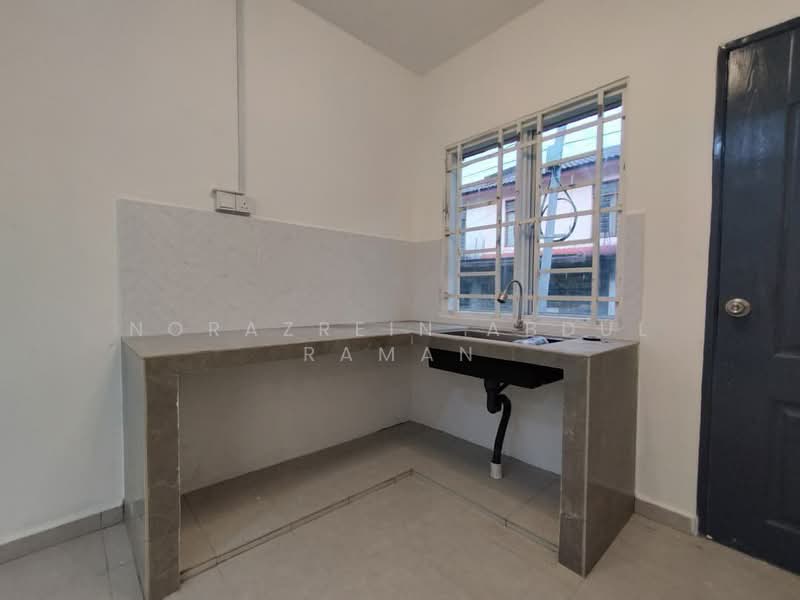 Terraced House for Sale in Rawang (Selangor) - Norazrein Abdul Raman - Kitchen - PropertyGuru.com.my