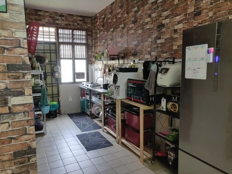 BANDAR SAUJANA PUTRA untuk Untuk Dijual - RM 450,000, Apr 2026 - Kitchen - PropertyGuru.com.my