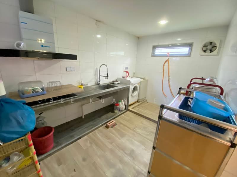 taman Pelangi untuk Untuk Disewa - RM 4,200 /bulan, Feb 2026 - Kitchen - PropertyGuru.com.my