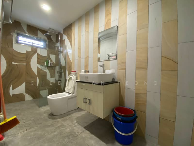 taman Pelangi untuk Untuk Disewa - RM 4,200 /bulan, Feb 2026 - Bathroom - PropertyGuru.com.my