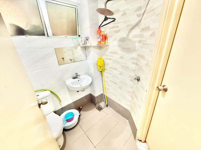2-storey Terraced House for Sale in Kota Damansara (Selangor) - Syamsul Ilham - Bathroom - PropertyGuru.com.my