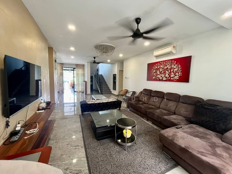 Bungalow for Sale in Ampang (Selangor) - AIMAN ZUHDI - Living Room - PropertyGuru.com.my