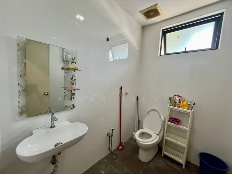 Bungalow for Sale in Ampang (Selangor) - AIMAN ZUHDI - Bathroom - PropertyGuru.com.my