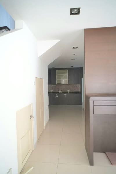 2.5-storey Terraced House for Sale in Taman Mutiara Indah (Puchong) - Izzati Mat - Kitchen - PropertyGuru.com.my