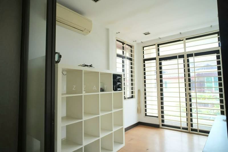 2.5-storey Terraced House for Sale in Taman Mutiara Indah (Puchong) - Izzati Mat - Interior - PropertyGuru.com.my