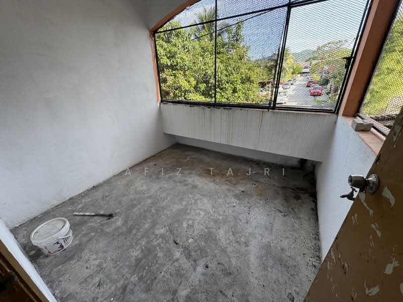 2-storey Terraced House for Sale in Taman Sri Gombak (Gombak) - Hafiz Tajri - Balcony - PropertyGuru.com.my