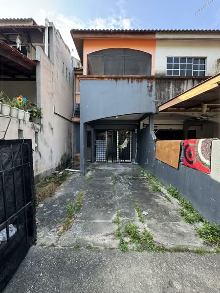 2-storey Terraced House for Sale in Taman Sri Gombak (Gombak) - Hafiz Tajri - Exterior - PropertyGuru.com.my