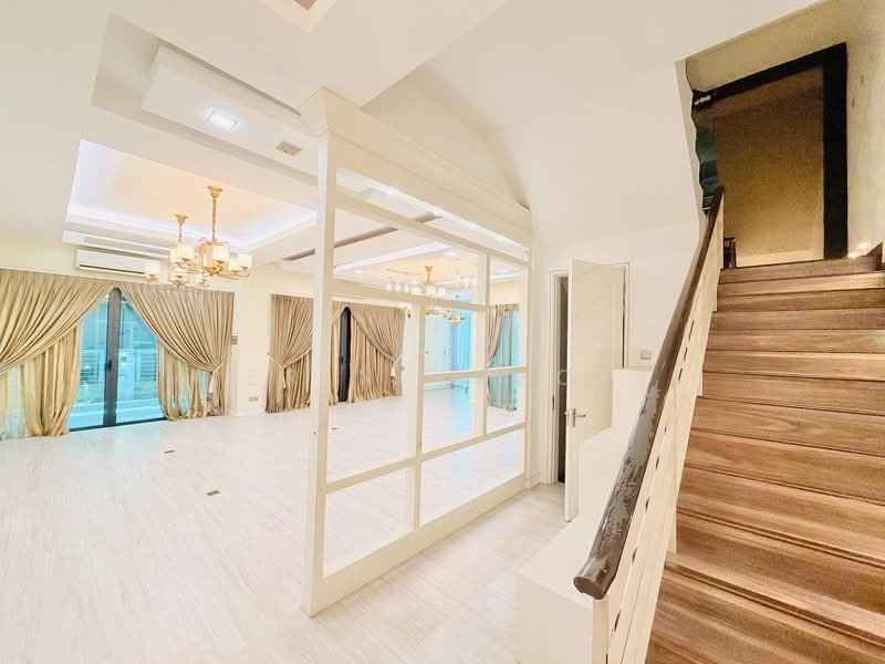 Bungalow for Rent in Taman TTDI Jaya (Shah Alam) - Erin Yusof - Living Room - PropertyGuru.com.my