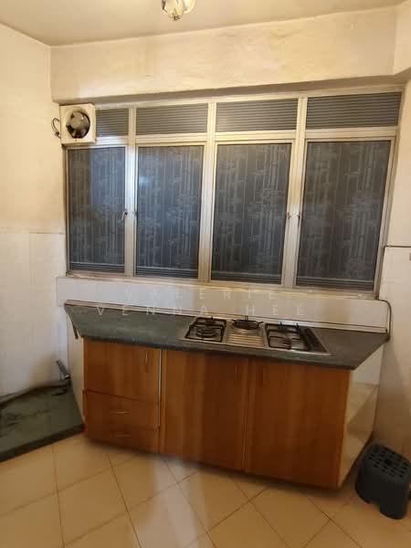 Condominium for Sale at Impian Heights - Valerie Venna Hee - Kitchen - PropertyGuru.com.my